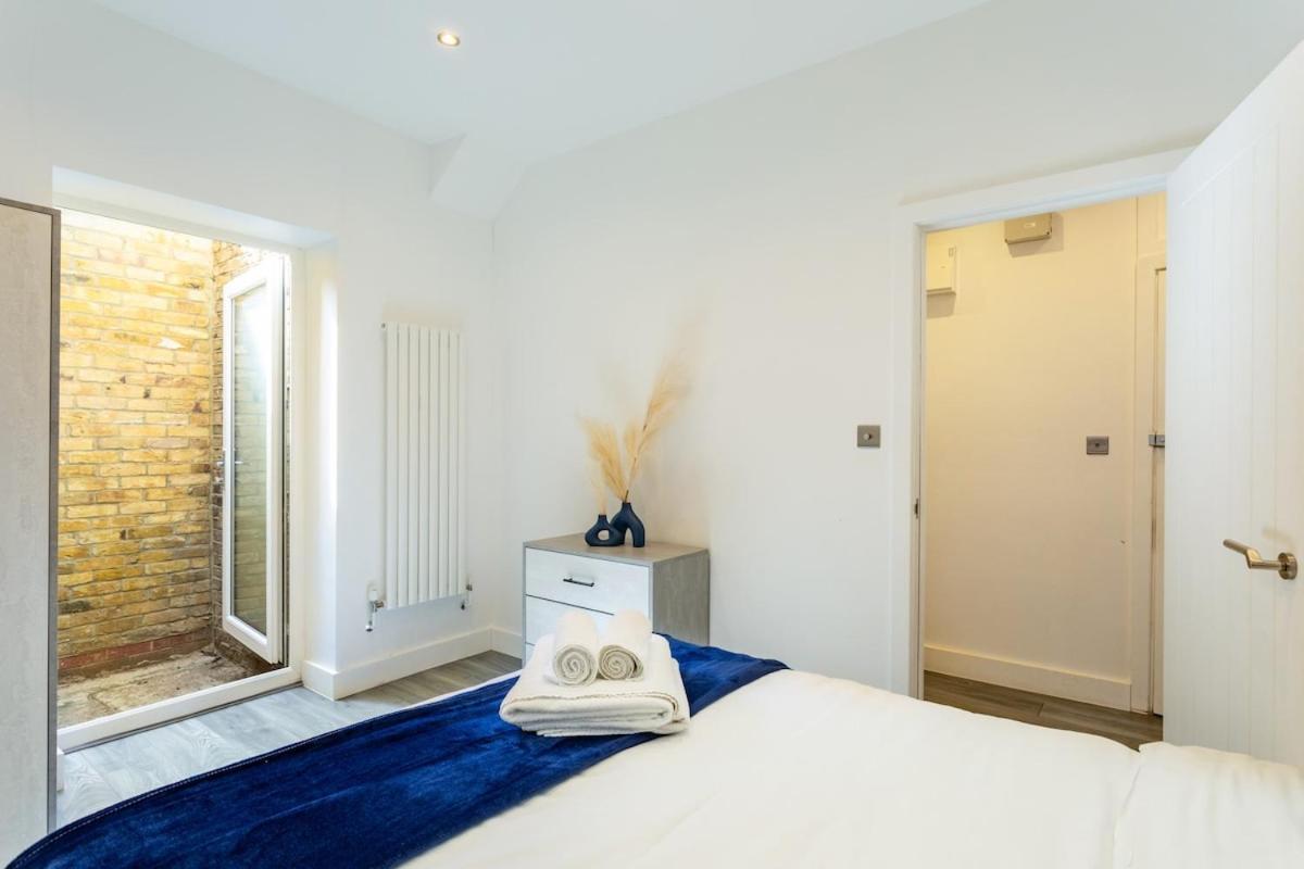 Stylish 2-Bed Flat In The Heart Of West Hampstead Apartment London Bagian luar foto